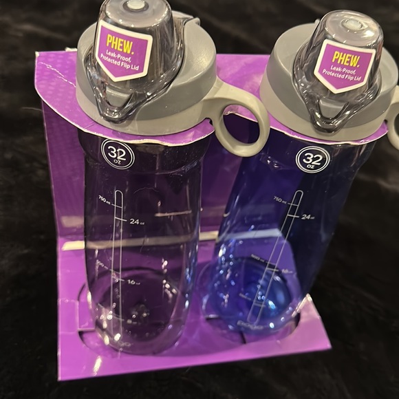 Brand new pogo Tristan plastic water bottles - Picture 2 of 3